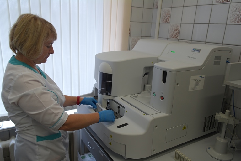 29.08.18 В ОДКБ установлено новое оборудование для гемостазиологических исследований.jpg